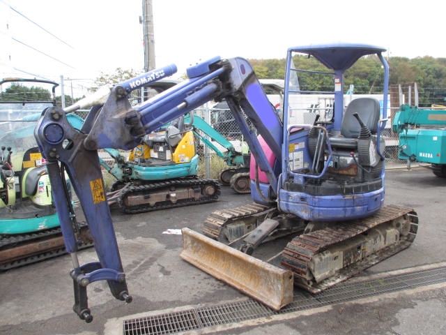 [画像]KOMATSU(コマツ)　PC30UU-3　ミニショベル　2005年